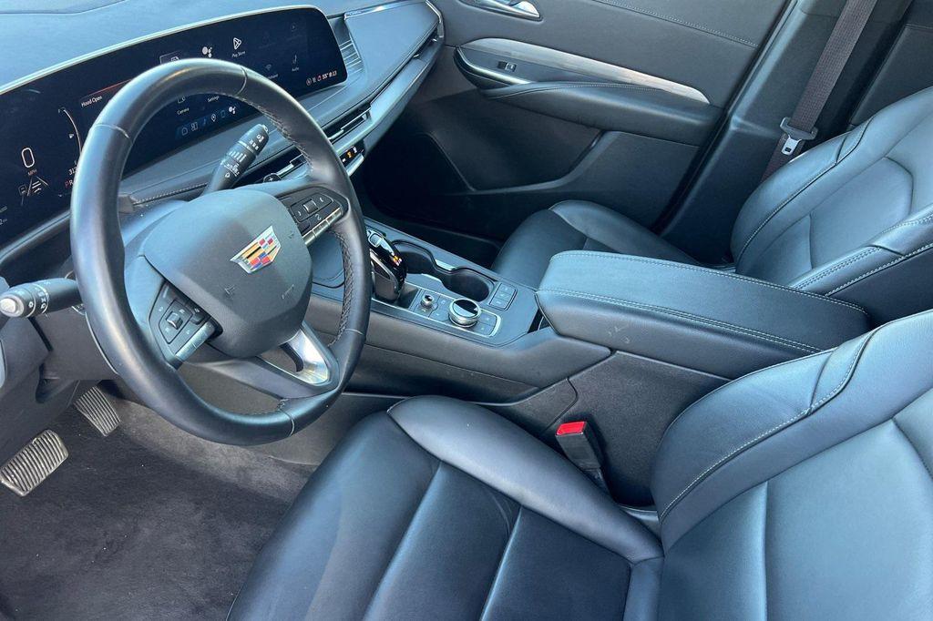 used 2025 Cadillac XT4 car, priced at $30,998
