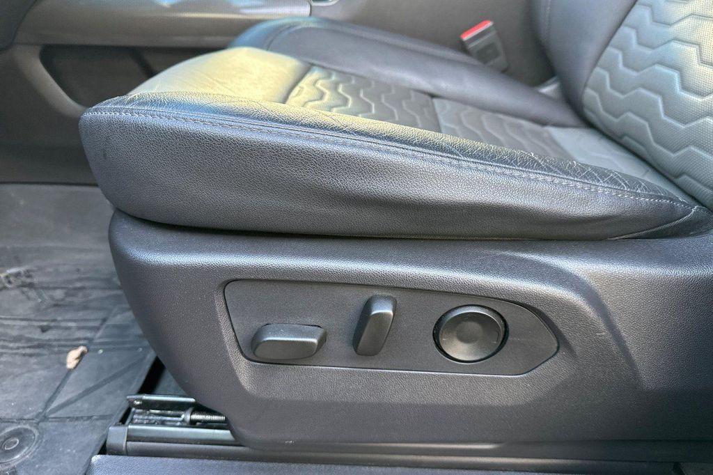 used 2024 Chevrolet Silverado 1500 car, priced at $52,998