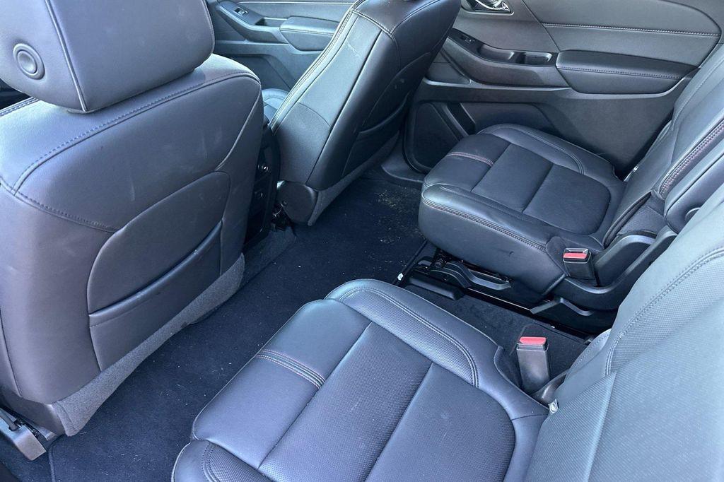 used 2022 Chevrolet Traverse car, priced at $25,798