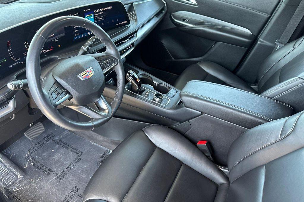 used 2024 Cadillac XT4 car, priced at $27,998