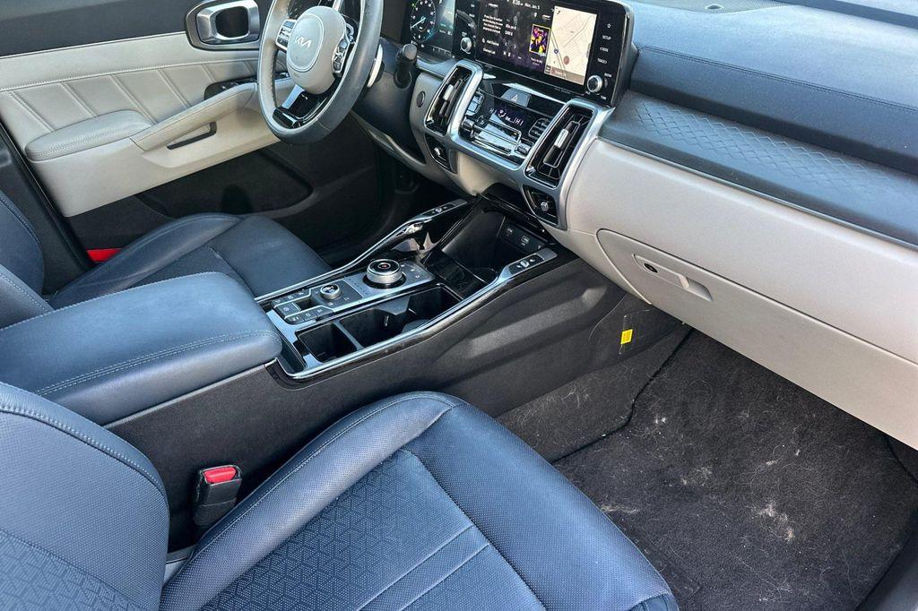 used 2023 Kia Sorento Plug-In Hybrid car, priced at $35,798