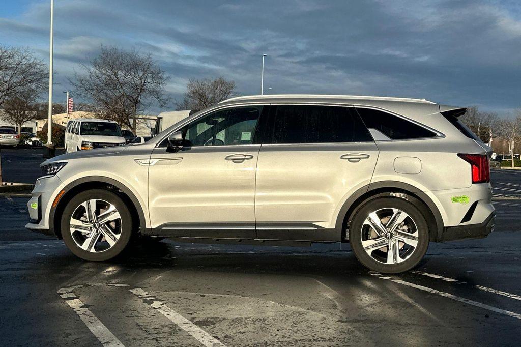 used 2023 Kia Sorento Plug-In Hybrid car, priced at $35,798