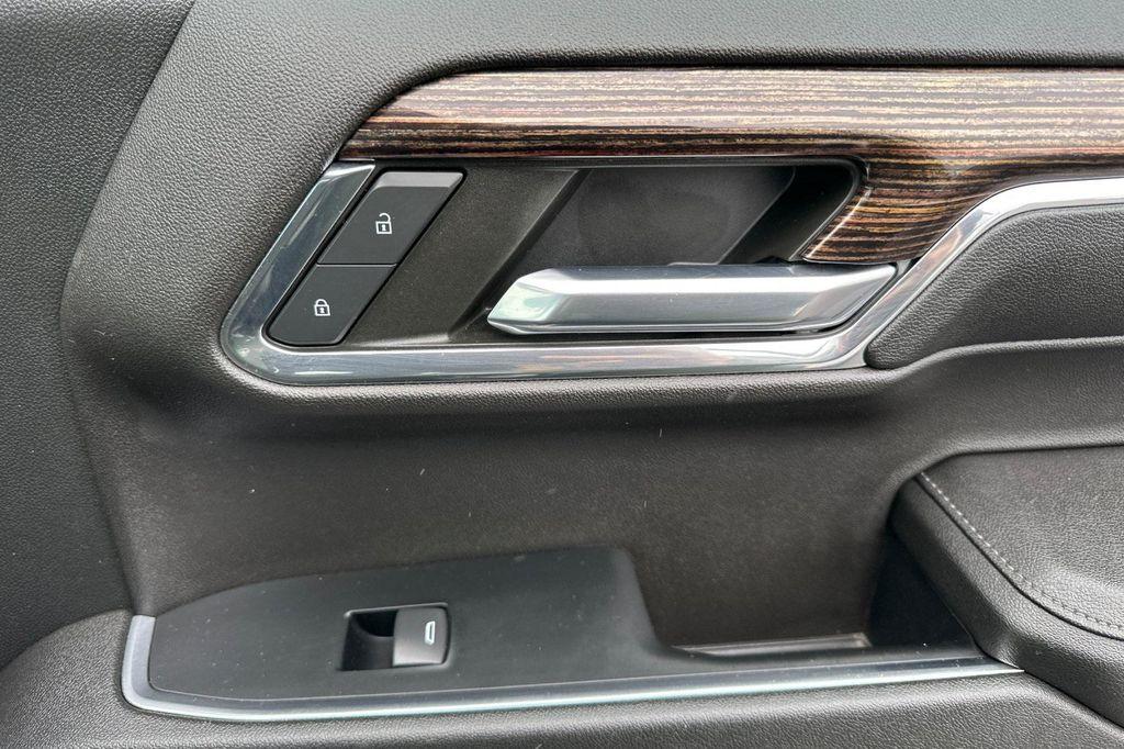 used 2023 GMC Sierra 1500 car, priced at $35,998