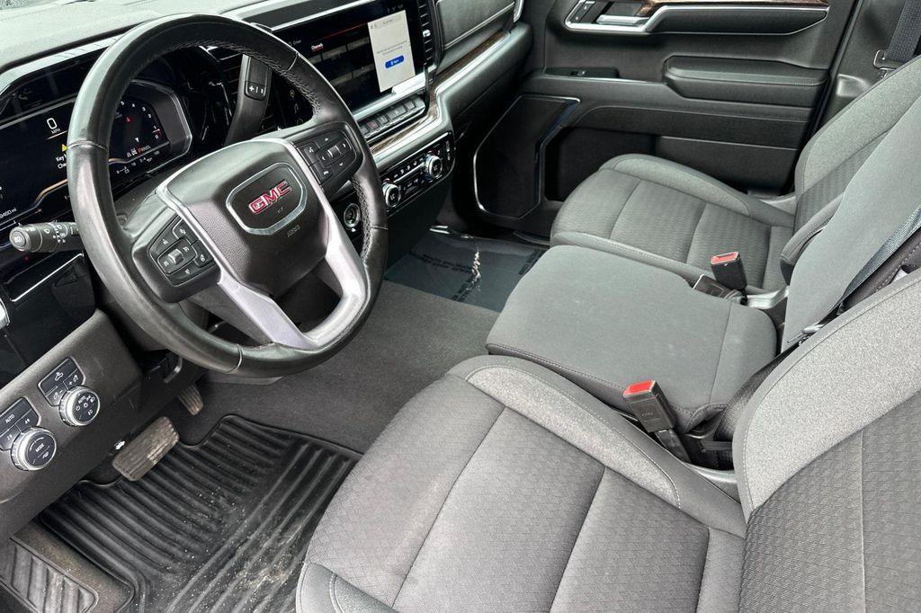 used 2023 GMC Sierra 1500 car, priced at $35,998