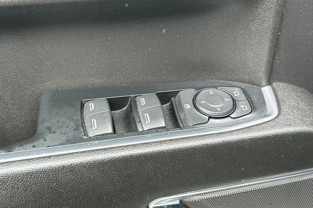 used 2023 GMC Sierra 1500 car, priced at $35,998