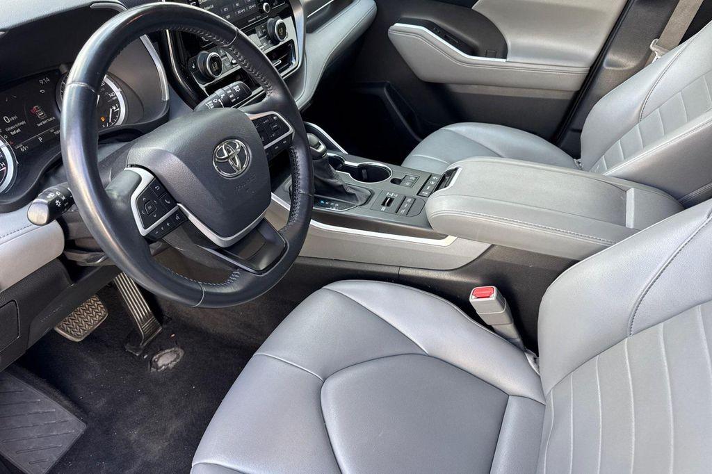 used 2022 Toyota Highlander car, priced at $29,698