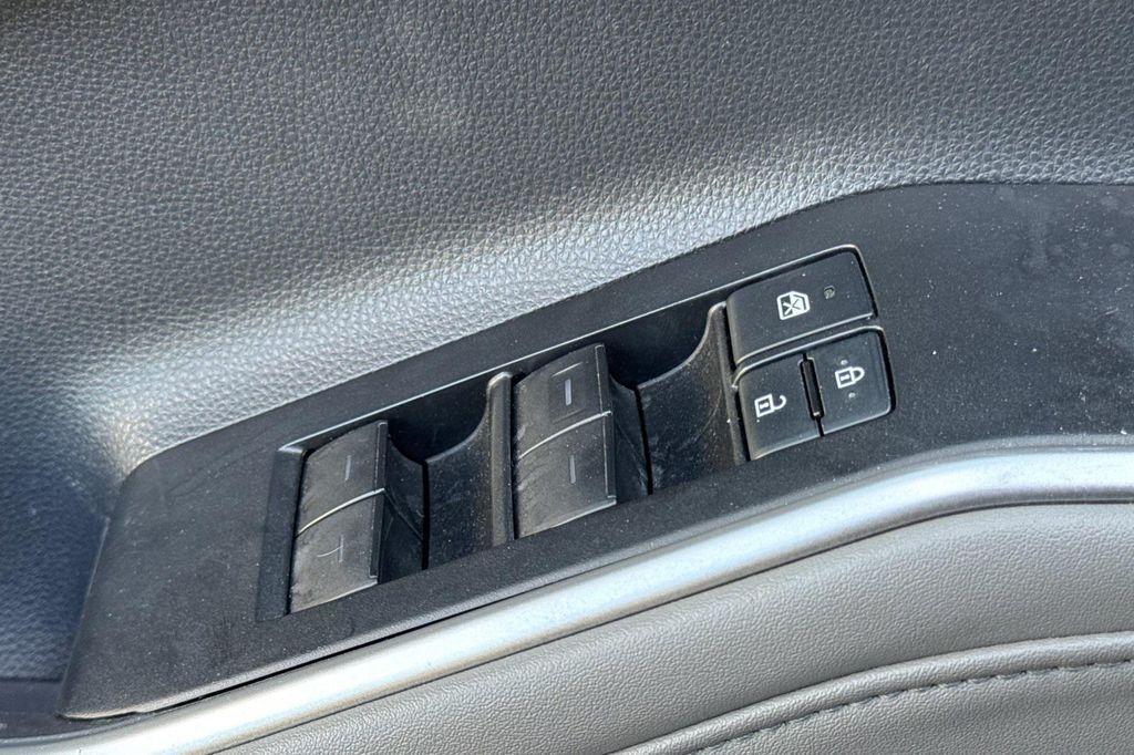 used 2022 Toyota Highlander car, priced at $29,698