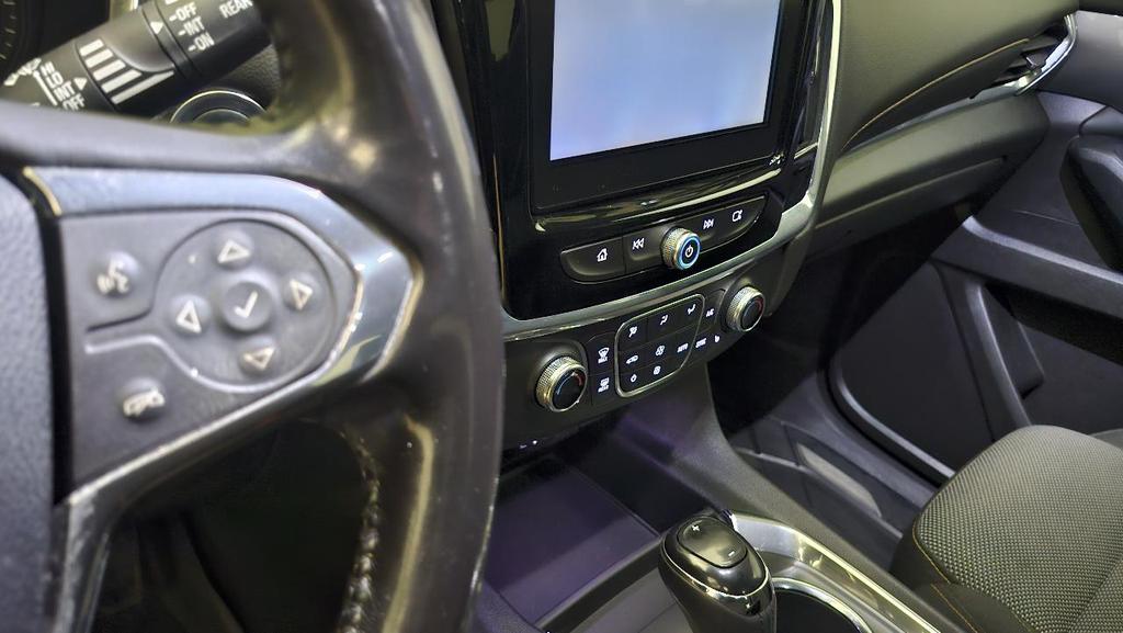 used 2018 Chevrolet Traverse car, priced at $11,395