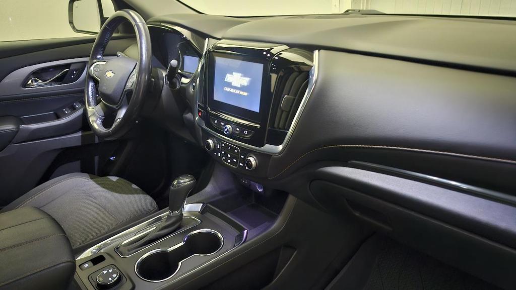 used 2018 Chevrolet Traverse car, priced at $11,395