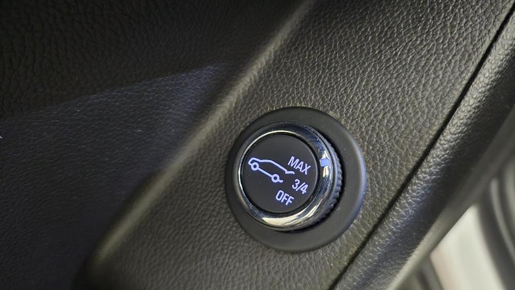 used 2018 Chevrolet Traverse car, priced at $11,395