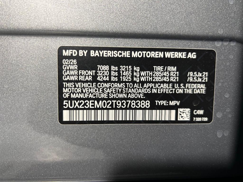 new 2026 BMW X7 car, priced at $100,160