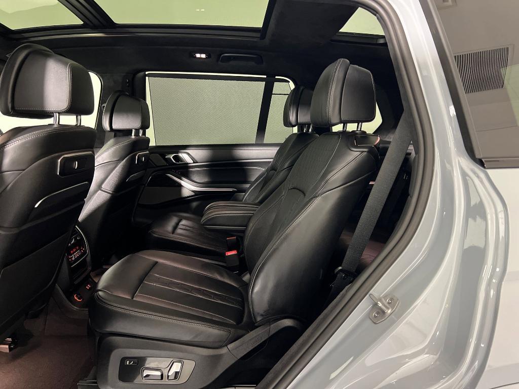 new 2026 BMW X7 car, priced at $124,085