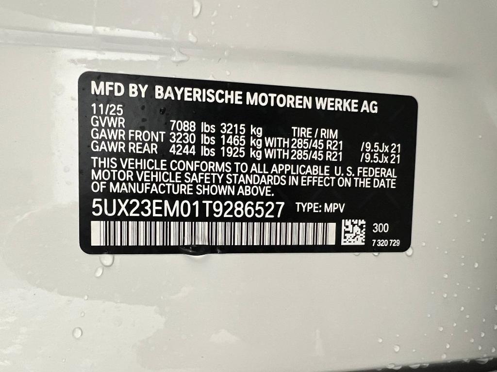 new 2026 BMW X7 car, priced at $96,435