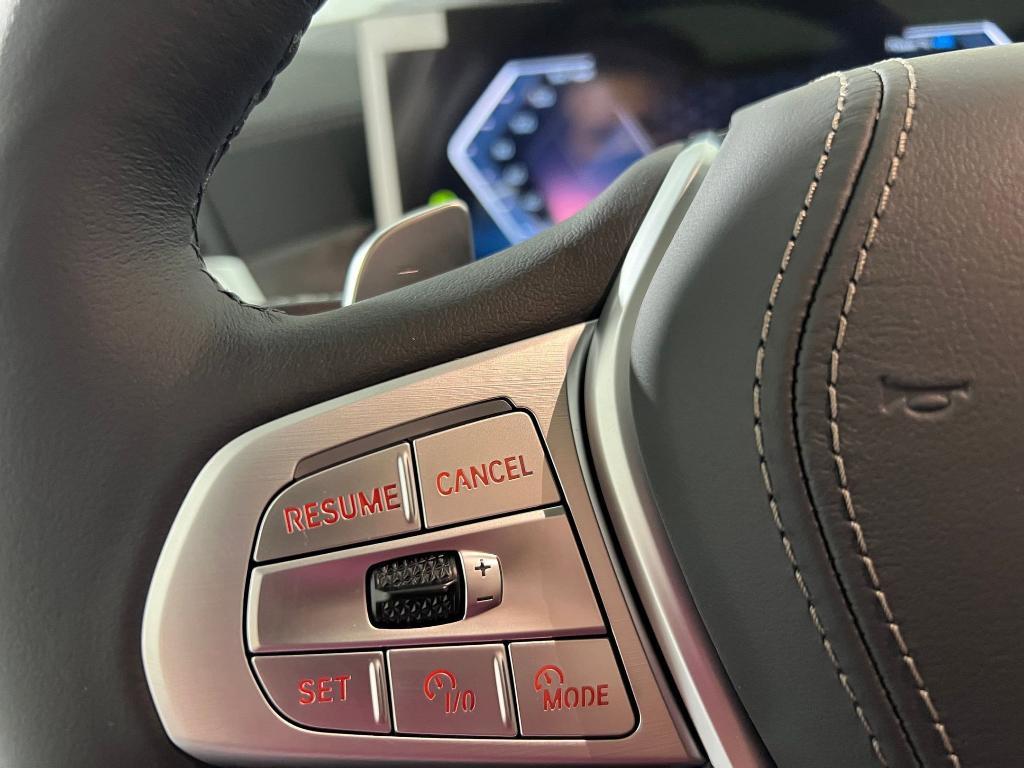 new 2026 BMW X7 car, priced at $100,085