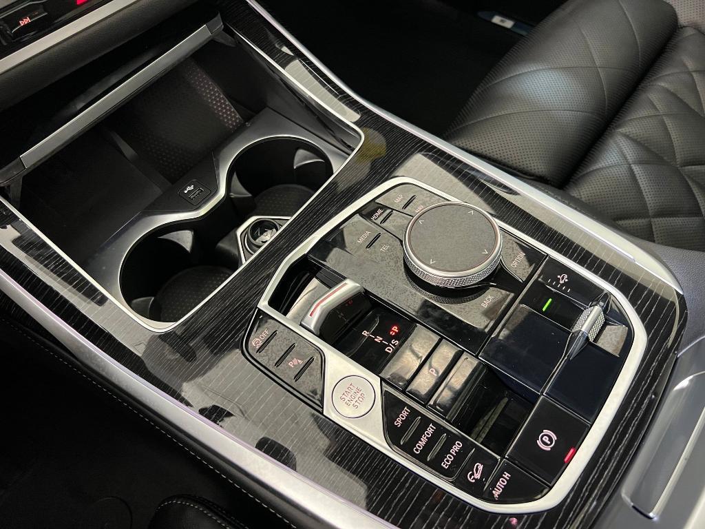 new 2026 BMW X7 car, priced at $98,885