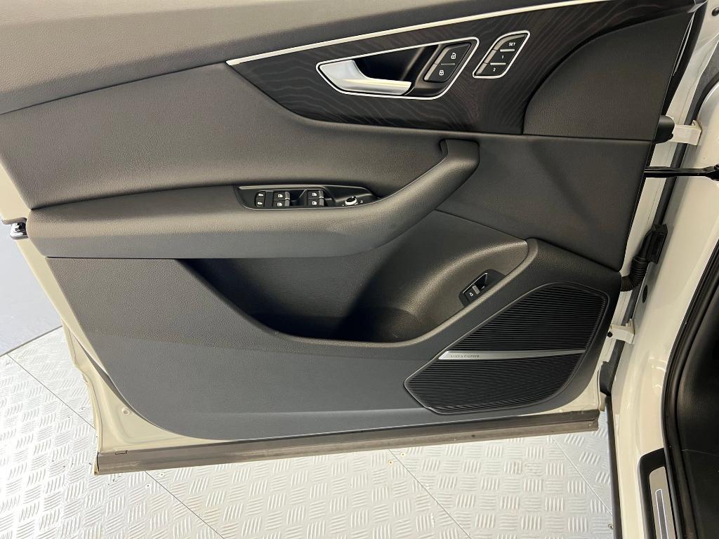 used 2022 Audi Q7 car, priced at $32,997
