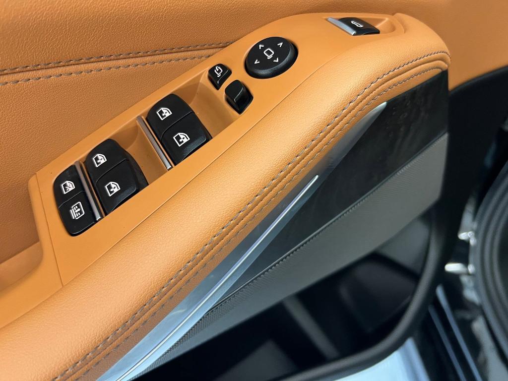 new 2026 BMW X7 car, priced at $97,435