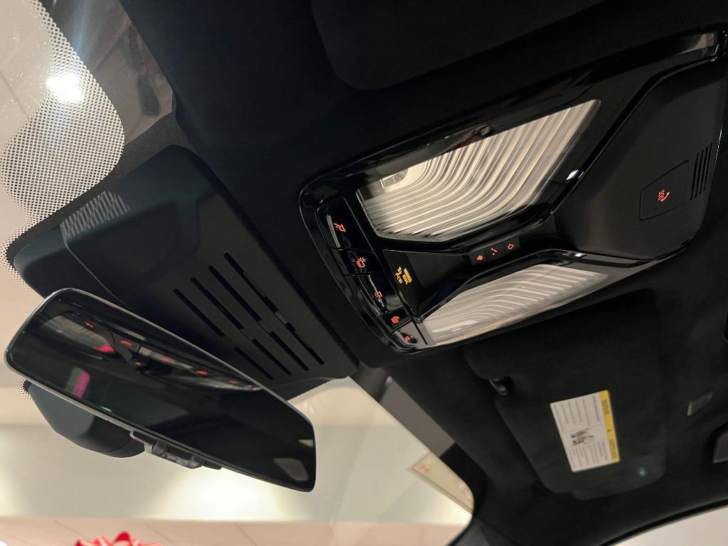 new 2026 BMW ALPINA XB7 car, priced at $161,125