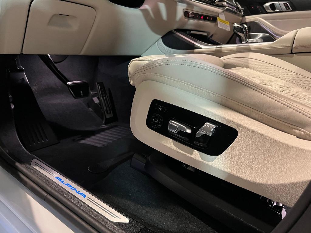 new 2026 BMW ALPINA XB7 car, priced at $161,125