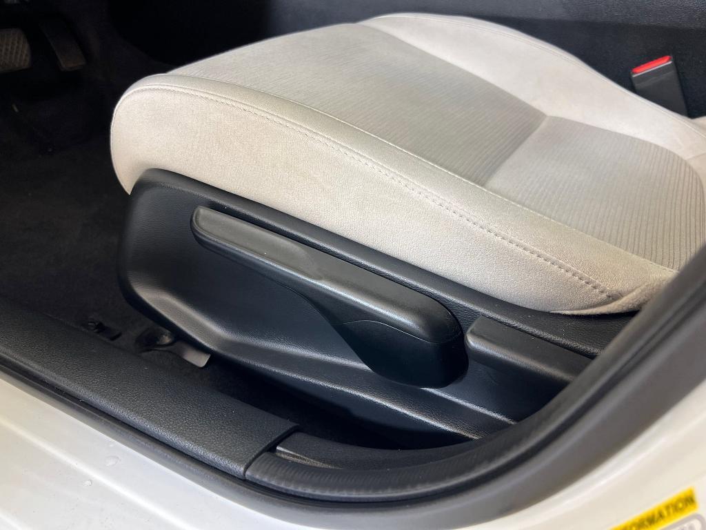 used 2022 Honda Insight car, priced at $15,998