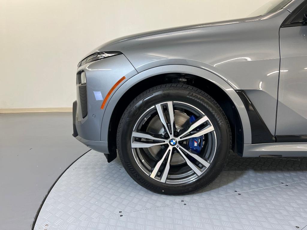 new 2026 BMW X7 car, priced at $103,580