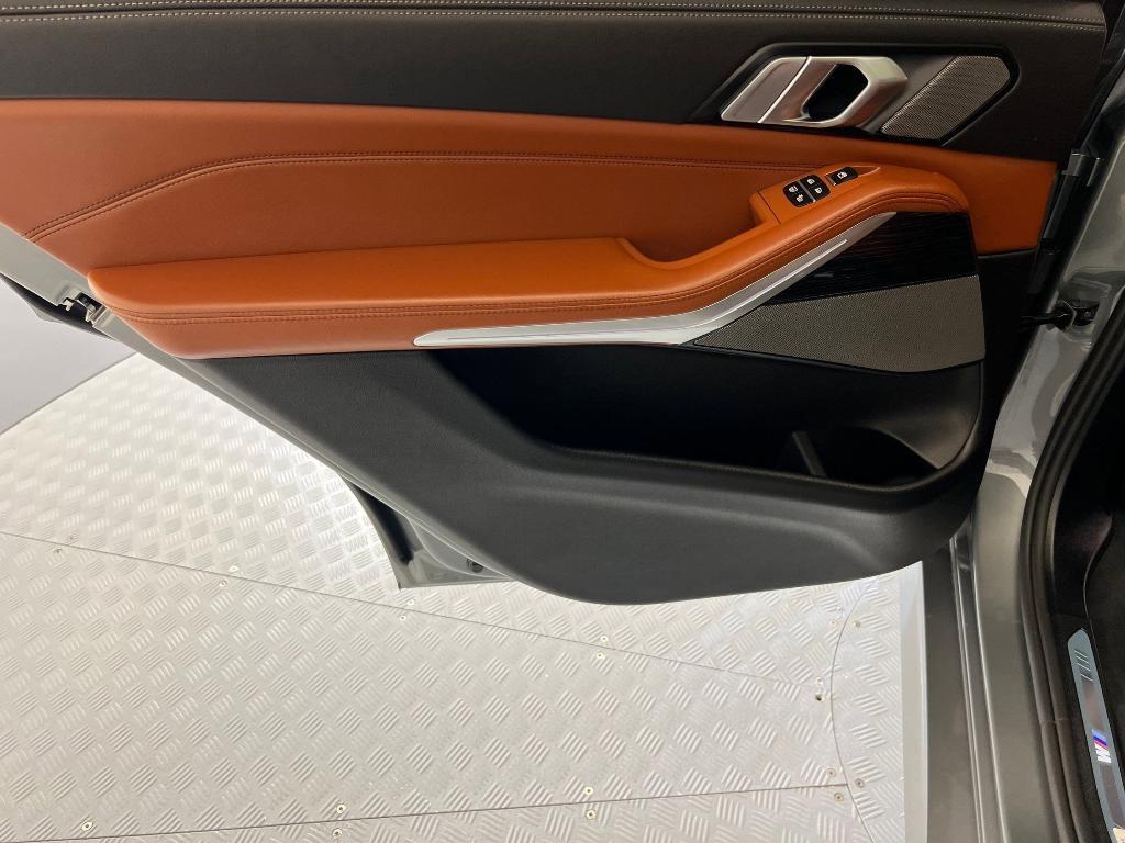 new 2026 BMW X7 car, priced at $103,580