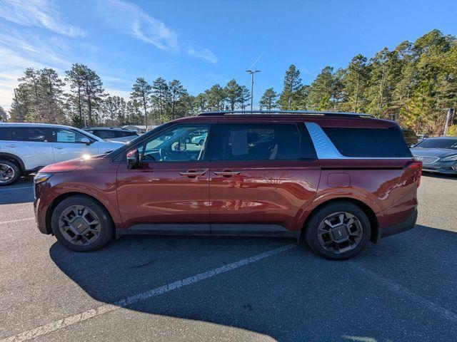 used 2025 Kia Carnival car, priced at $40,680