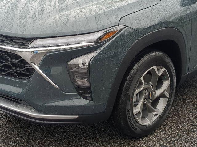 new 2026 Chevrolet Trax car, priced at $25,084