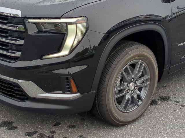 new 2026 GMC Acadia car, priced at $42,627