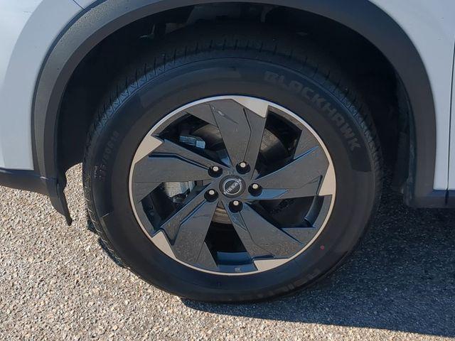 used 2024 Nissan Rogue car, priced at $18,555