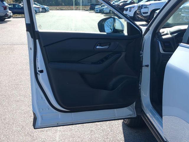 used 2024 Nissan Rogue car, priced at $18,555