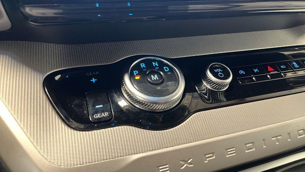 used 2025 Ford Expedition car, priced at $56,488