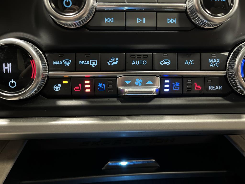 used 2024 Ford Expedition car, priced at $48,997