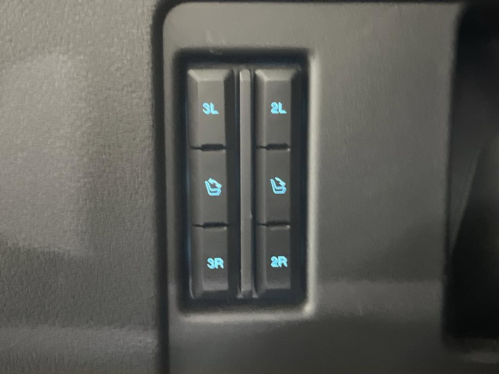 used 2024 Ford Expedition car, priced at $48,997