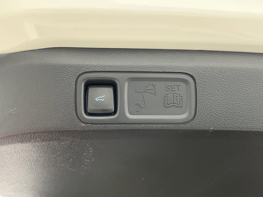 used 2024 Ford Expedition car, priced at $48,997