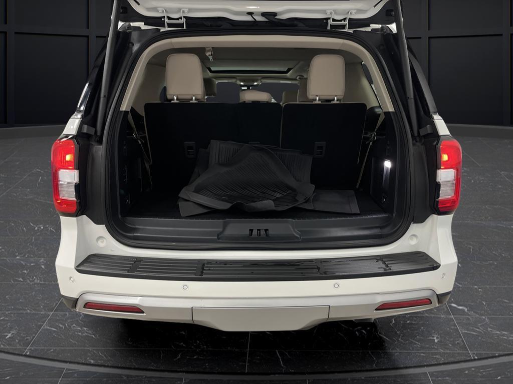 used 2024 Ford Expedition car, priced at $48,997