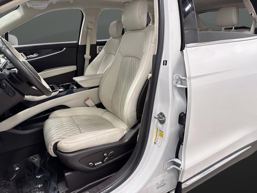 used 2022 Lincoln Nautilus car, priced at $30,885