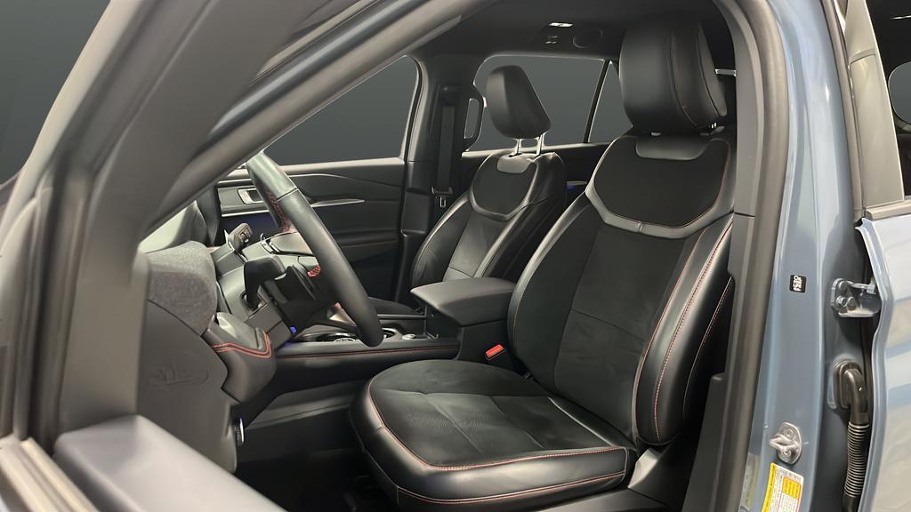 used 2025 Ford Explorer car, priced at $47,998