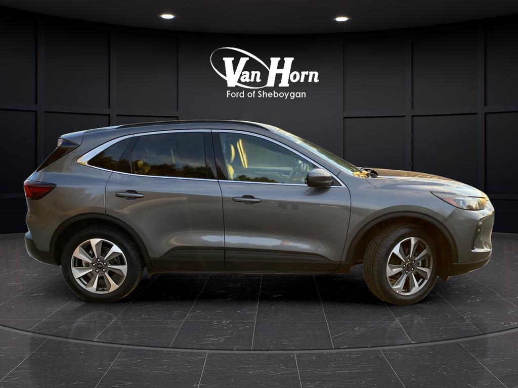 used 2025 Ford Escape car, priced at $25,271