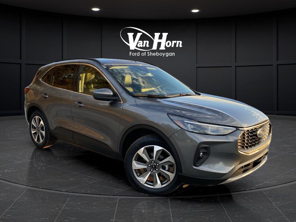 used 2025 Ford Escape car, priced at $25,271