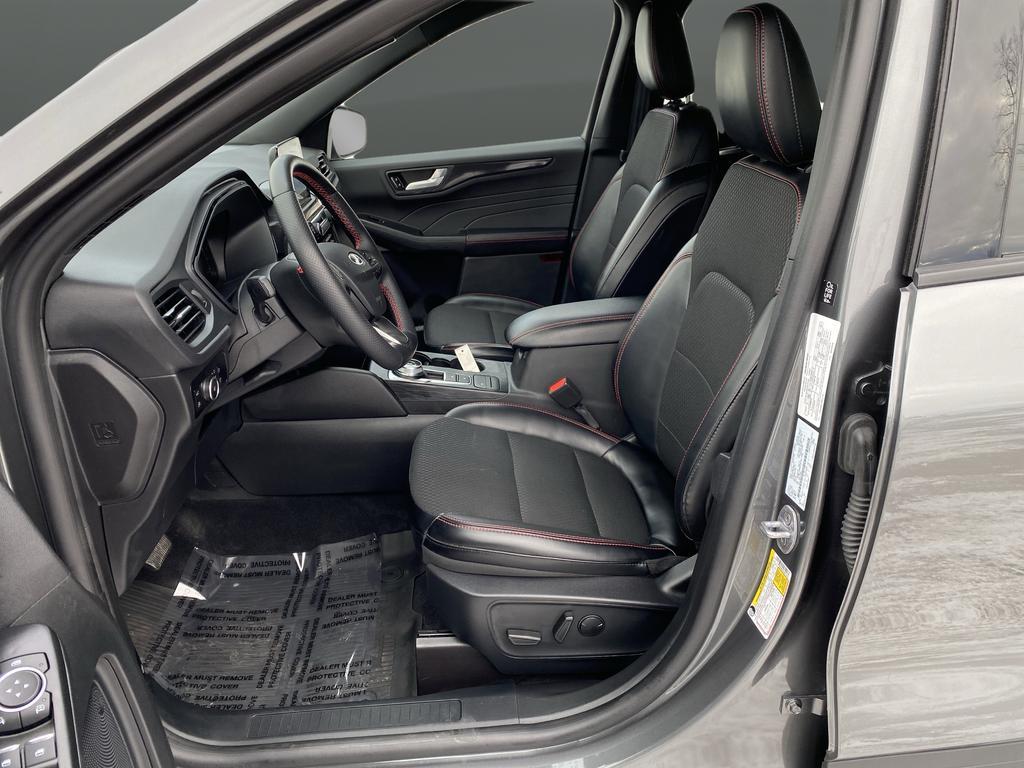 used 2025 Ford Escape car, priced at $25,578