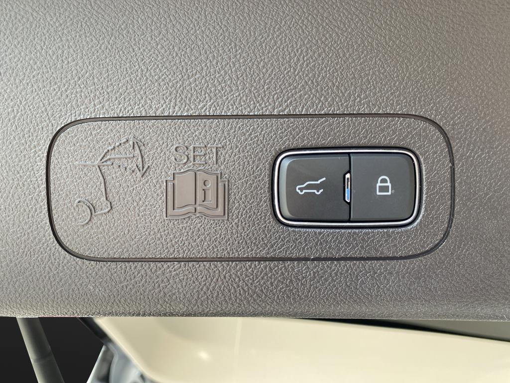 used 2023 Lincoln Aviator car, priced at $49,450