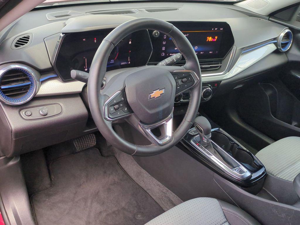 used 2025 Chevrolet Trax car, priced at $19,299