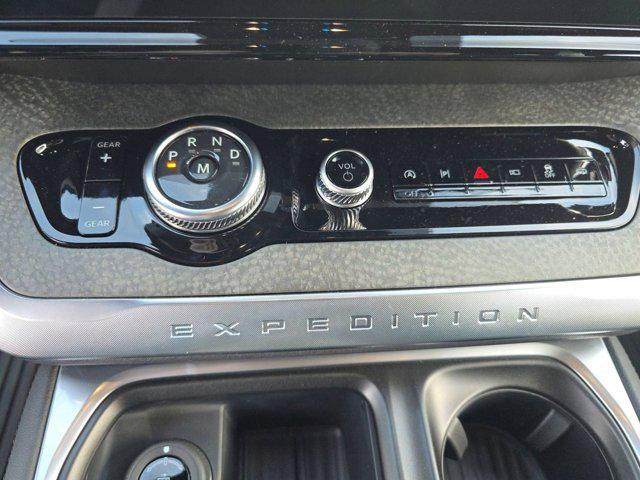 new 2026 Ford Expedition car, priced at $83,399