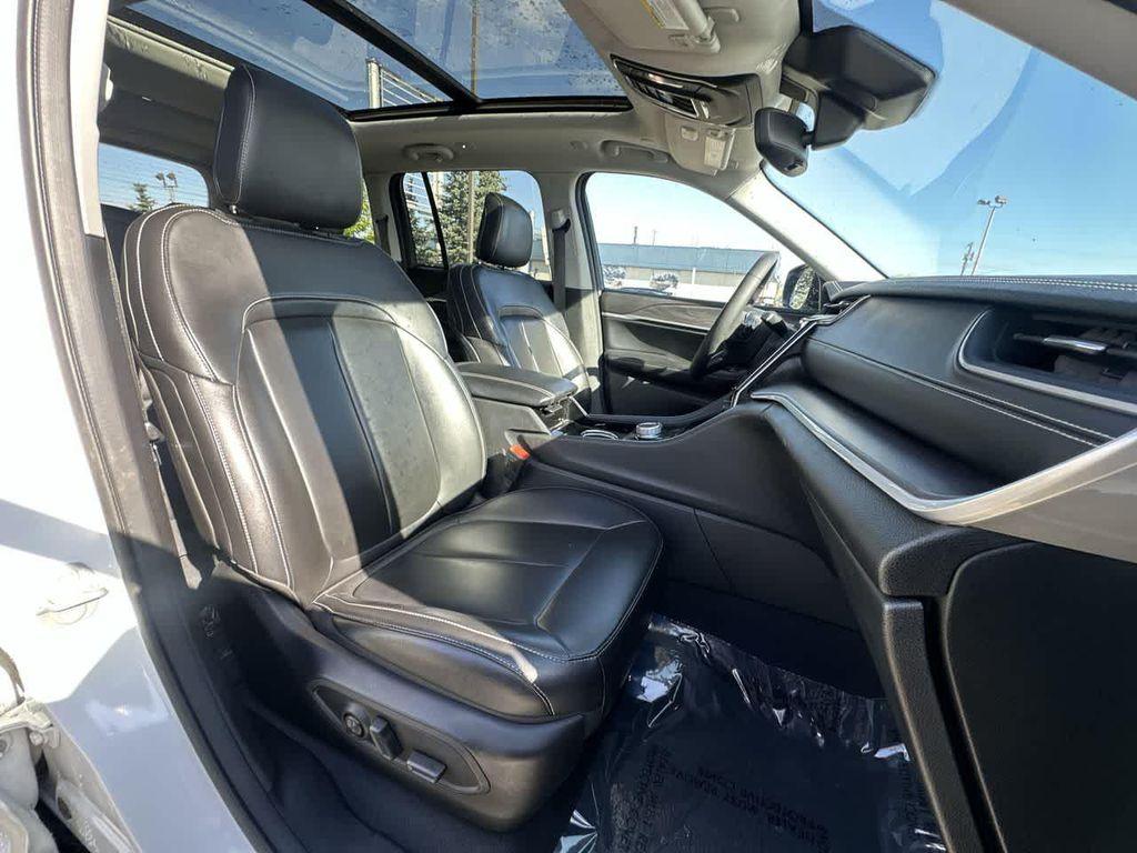 used 2023 Jeep Grand Cherokee car, priced at $30,999