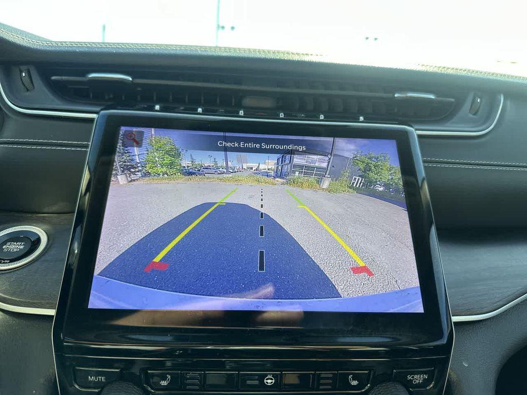 used 2023 Jeep Grand Cherokee car, priced at $30,999