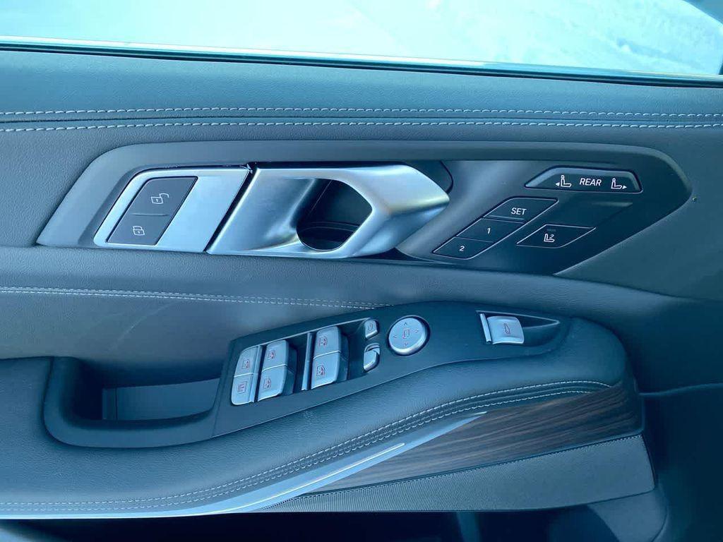 used 2025 BMW X7 car, priced at $79,999