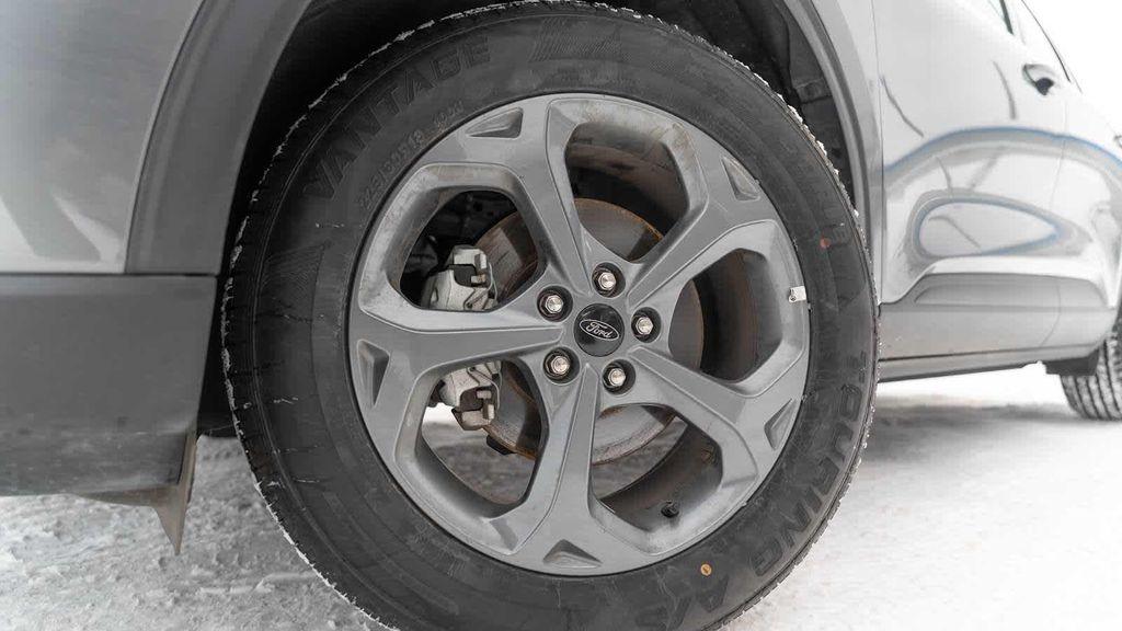 used 2025 Ford Escape car, priced at $26,999