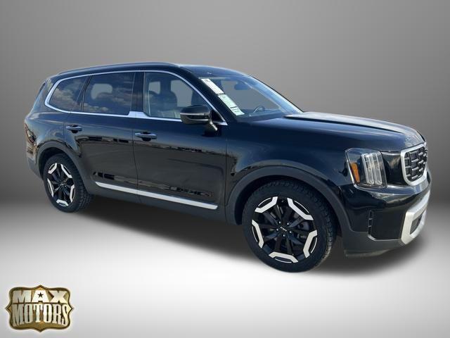 used 2024 Kia Telluride car, priced at $29,900
