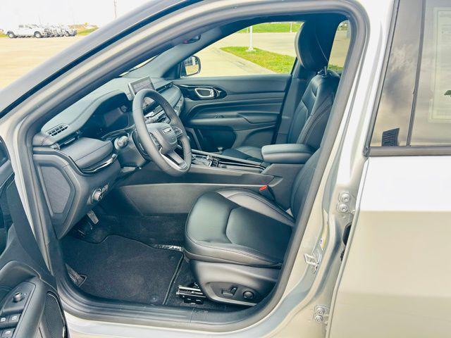 new 2026 Jeep Compass car, priced at $38,425